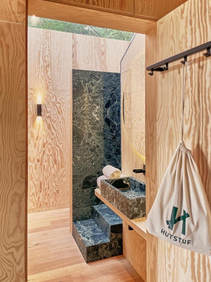 Hutstuf The Beaver & Private Outdoor Spa La-Roche-en-Ardenne Exteriör bild